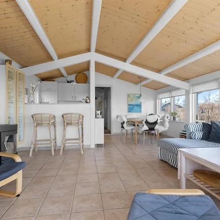 Holiday home Dimo - 20m From The Sea By Interhome *